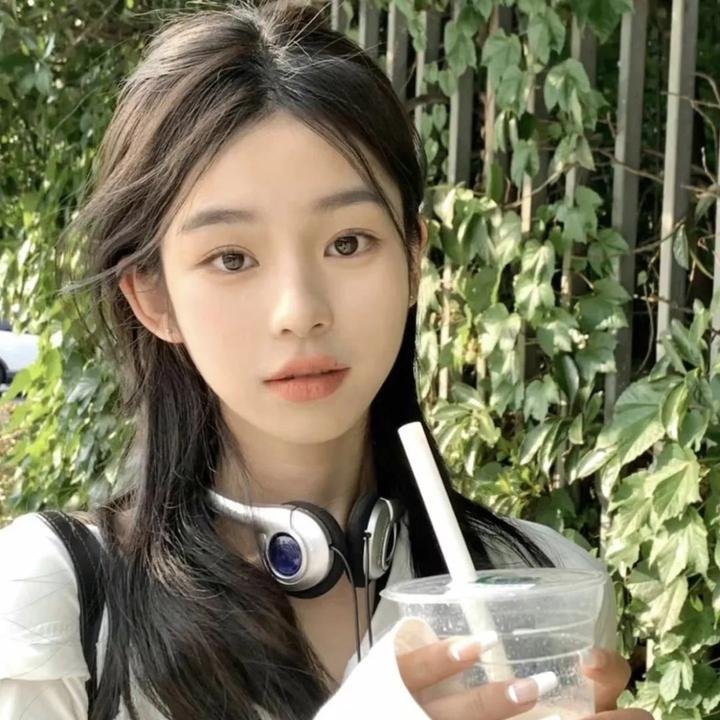 外面有个僵尸啊